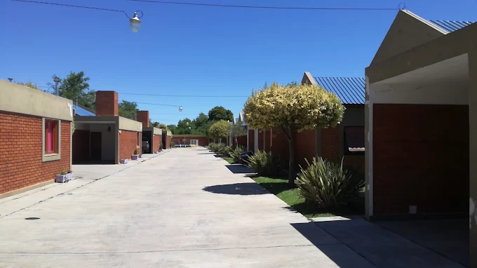 Ubicación, cochera y servicios en Río Cuarto
